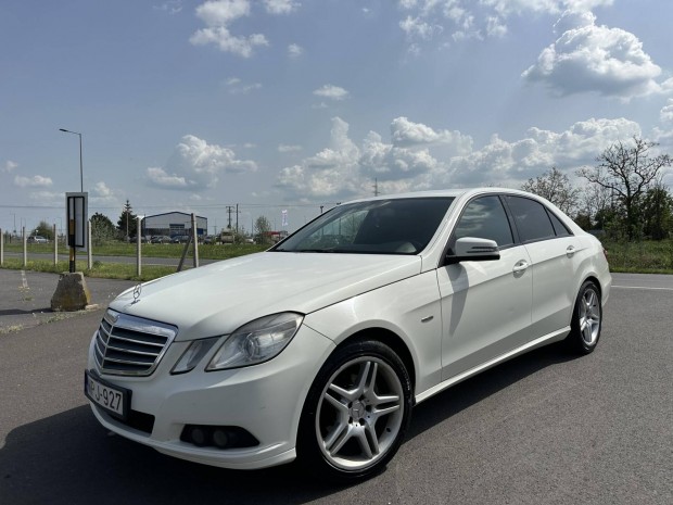Mercedes-Benz E 200 CDI Blueeff. Elegance 7G-TR...