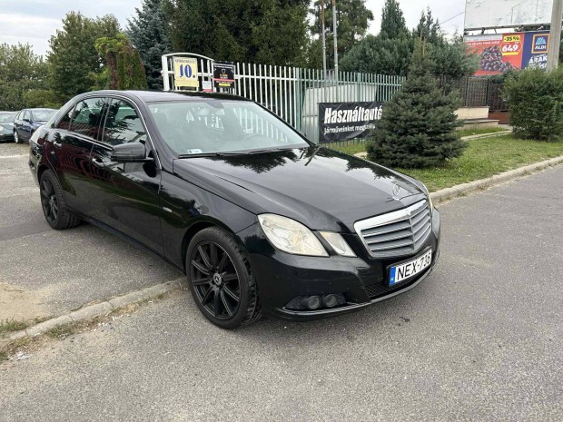 Mercedes-Benz E 200 CDI Blueefficiency Avantgar...