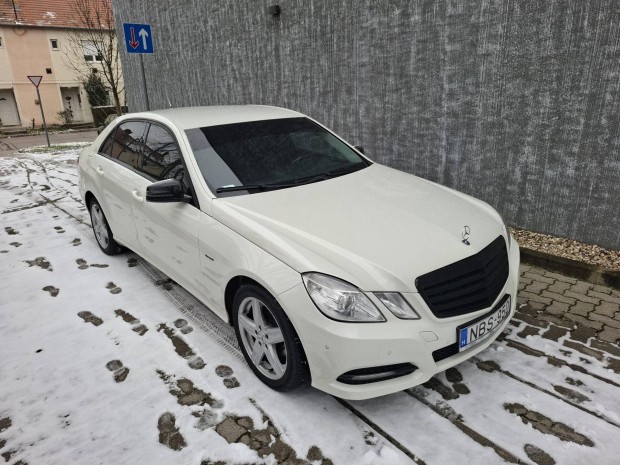 Mercedes-Benz E 200 CDI Blueefficiency Elegance