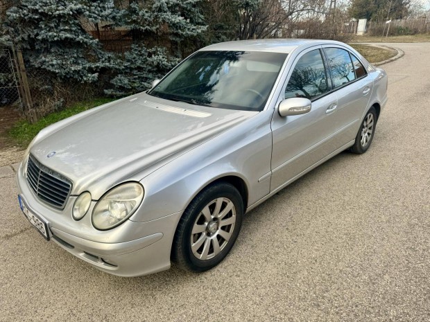 Mercedes-Benz E 200 CDI Classic (Automata)