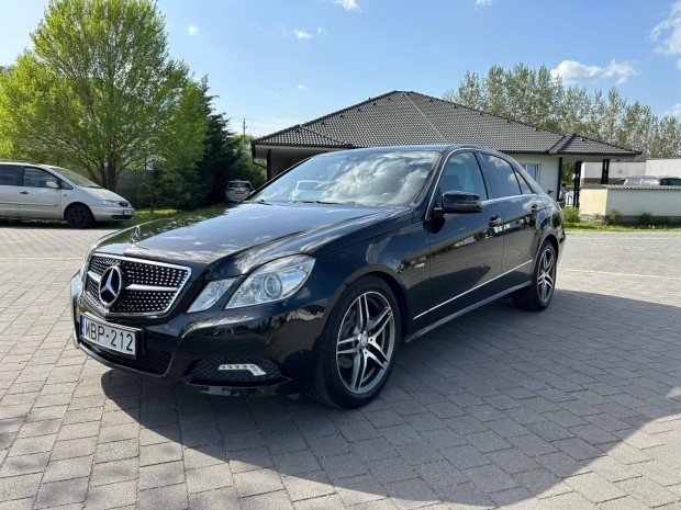 Mercedes-Benz E 200 CGI Blueefficiency Avantgar...