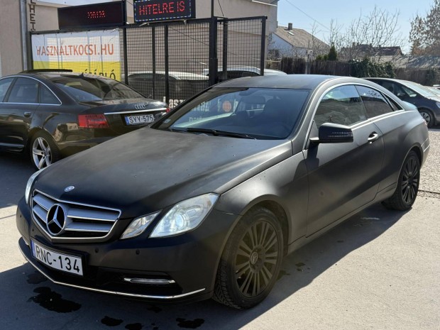 Mercedes-Benz E 200 CGI Blueefficiency Avantgar...