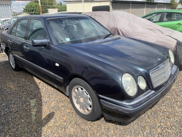 Mercedes-Benz E 200 Classic