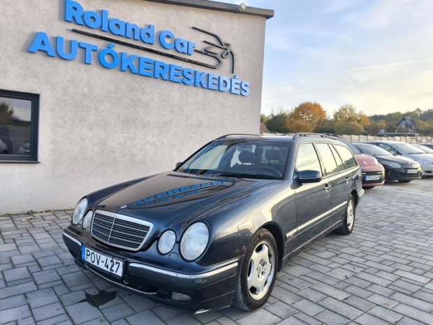 Mercedes-Benz E 200 T Kompressor Classic (Autom...
