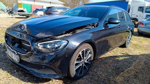 Mercedes-Benz E 200 d T 9G-Tronic