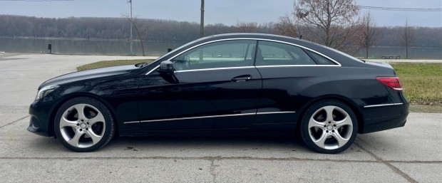 Mercedes-Benz E-220 CDI 7 G-tronic Coupe Sportline