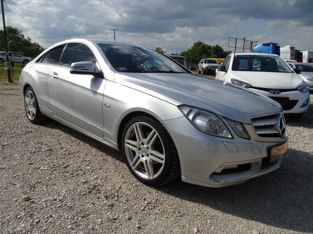 Mercedes-Benz E 220 CDI Blueefficiency Avantgar...
