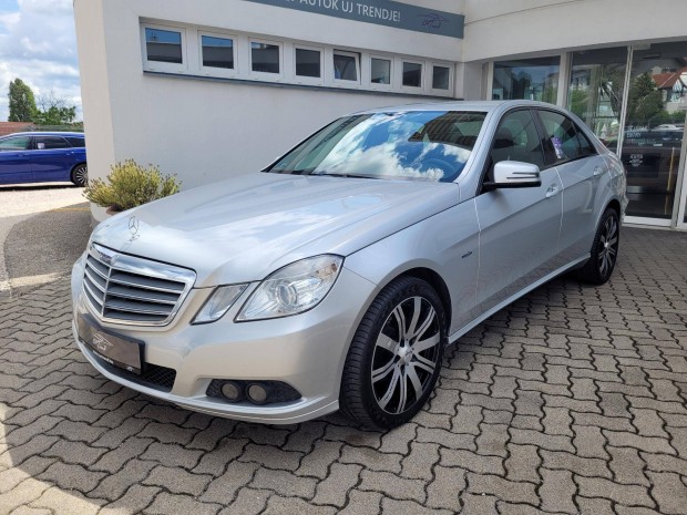 Mercedes-Benz E 220 CDI Blueefficiency Classic...