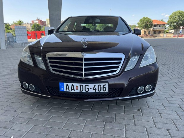 Mercedes-Benz E 220 CDI Blueefficiency Elegance...