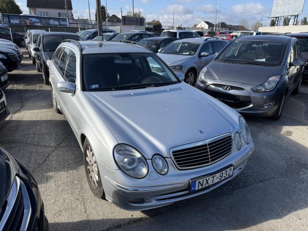 Mercedes-Benz E 220 T CDI Avantgarde (Automata)...