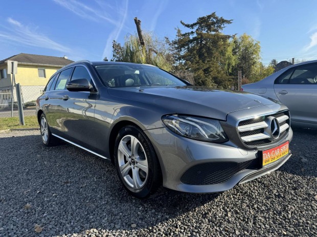 Mercedes-Benz E 220 d 4Matic 9G-Tronic