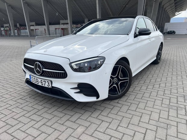 Mercedes-Benz E 220 d 4Matic 9G-Tronic AMG.Feke...