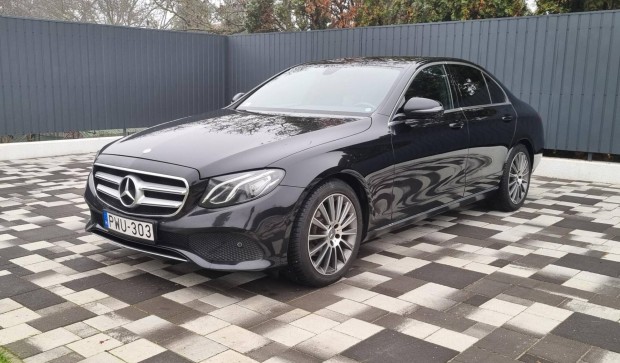 Mercedes-Benz E 220 d 9G-Tronic Hibtlan Llapotban