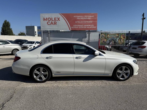 Mercedes-Benz E 220 d 9G-Tronic Szalon llapot....