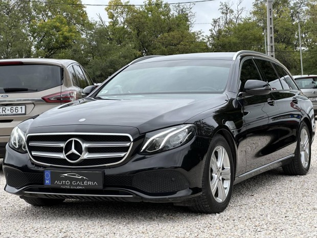 Mercedes-Benz E 220 d T 9G-Tronic 194LE - LED -...