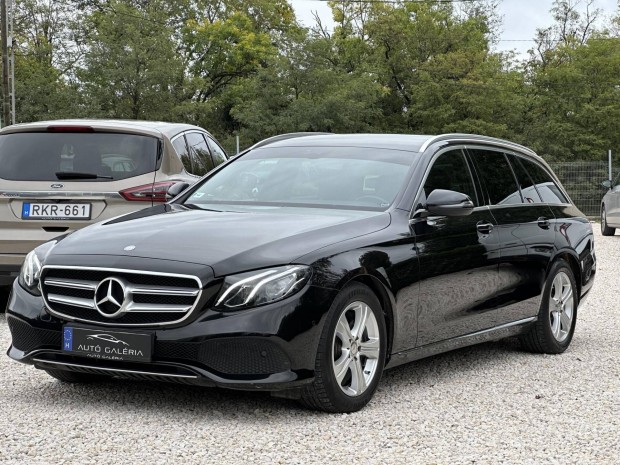 Mercedes-Benz E 220 d T 9G-Tronic 194LE - LED -...