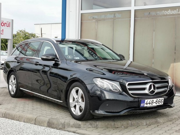 Mercedes-Benz E 220 d T 9G-Tronic