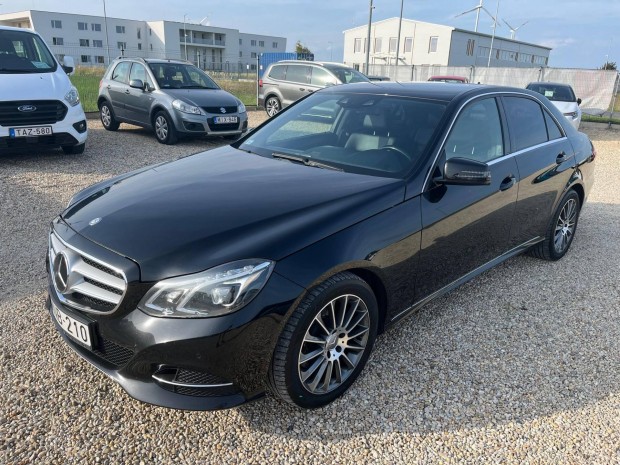 Mercedes-Benz E 250 Bluetec 4Matic Elegance (Au...