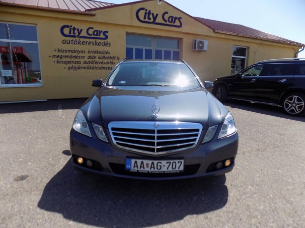 Mercedes-Benz E 250 CDI T Blueefficiency Classi...