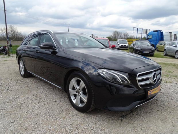 Mercedes-Benz E 250 T 9G-Tronic Hitel! Csere-BE...