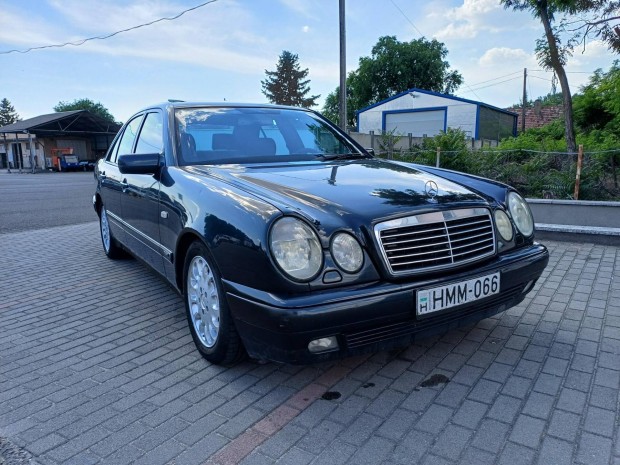 Mercedes-Benz E 280 Avantgarde (Automata) Autb...