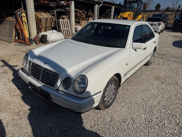 Mercedes-Benz E 300 D Elegance Klima