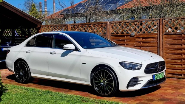 Mercedes-Benz E 300 de 4Matic 9G-Tronic Plug-in...