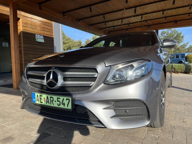 Mercedes-Benz E 300 de T 4Matic 9G-Tronic Plug-...