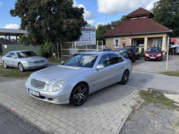 Mercedes-Benz E 320 Elegance (Automata) Benzin