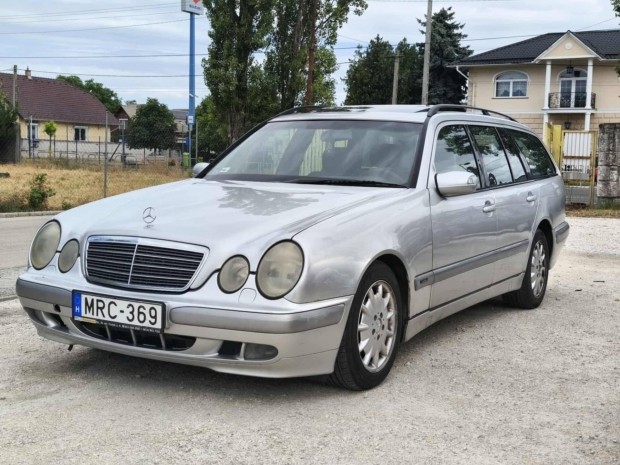 Mercedes-Benz E 320 T CDI Avantgarde (Automata)