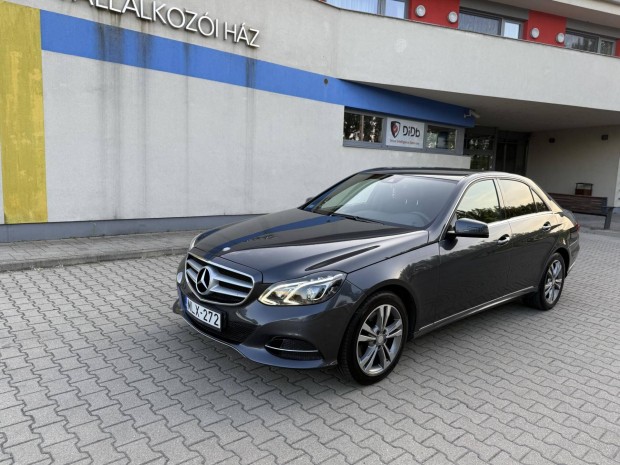 Mercedes-Benz E 350 Bluetec 4Matic Avantgarde (...