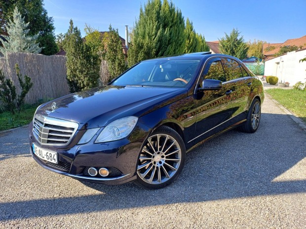 Mercedes-Benz E 350 Bluetec Avantgarde (Automat...