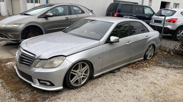 Mercedes-Benz E 350 CGI Blueefficiency Avantgar...