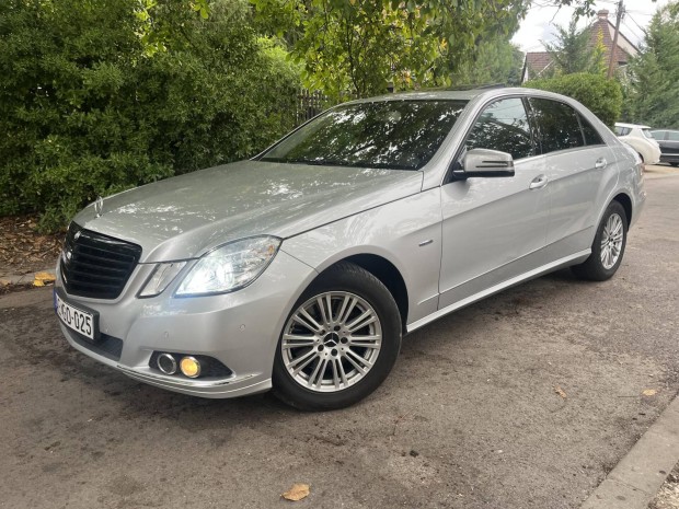 Mercedes-Benz E 350 CGI Elegance (Automata) mak...