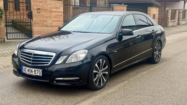 Mercedes-Benz E-Osztly E 220 CDI Blueeff. Avan...