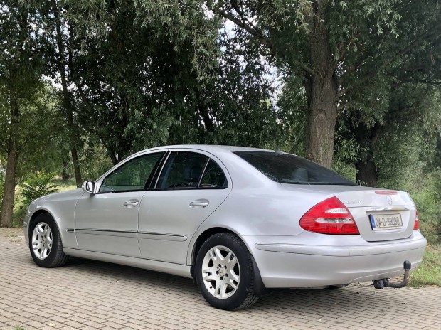 Mercedes-Benz Elegance E240;W211/103ez.Km/jobbkormányos,eladó!