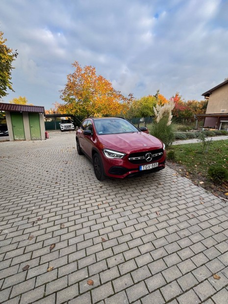 Mercedes-Benz GLA 180 7G-DCT