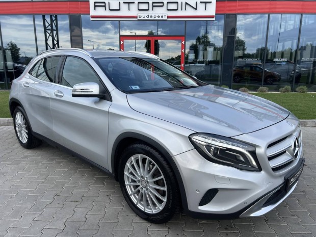 Mercedes-Benz GLA 180 7G-DCT 66000 KM! Frissen...