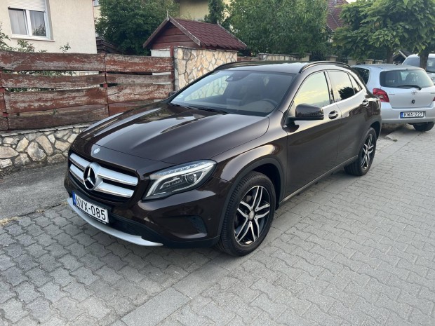 Mercedes-Benz GLA 180 Urban M.o-i.76.000 km.CAR...