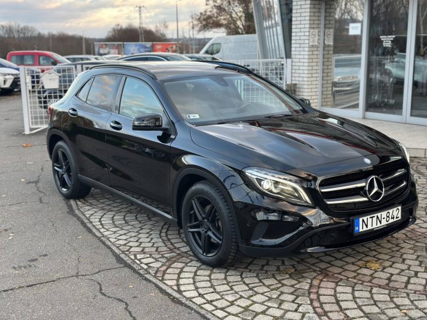 Mercedes-Benz GLA 200 CDI d Urban 4Matic 7G-DCT...