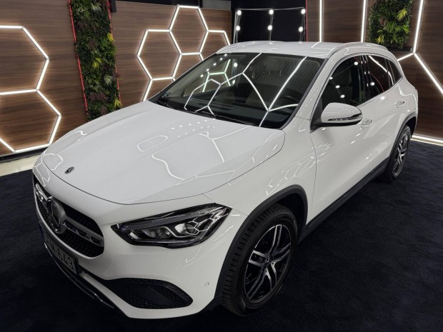 Mercedes-Benz GLA 200 Progressive Line 7G-DCT M...
