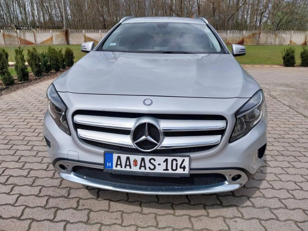 Mercedes-Benz GLA 250