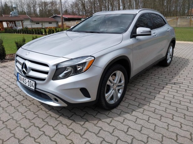 Mercedes-Benz GLA 250