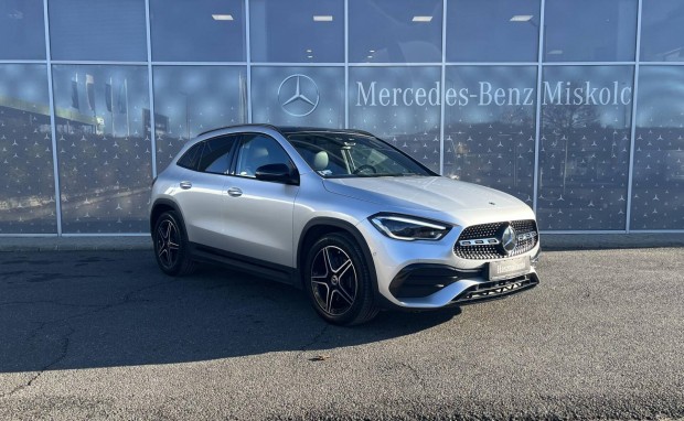 Mercedes-Benz GLA 250 AMG Line 8G-DCT