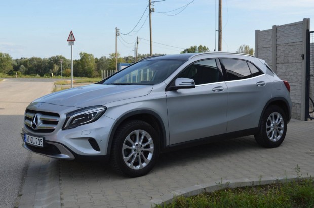 Mercedes-Benz GLA 250 Style 7G-DCT 138ekm/Navi/...