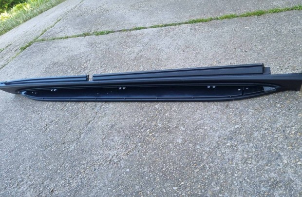 Mercedes Benz GLS W167 X167 Jobb küszöb burkolat A1676903001