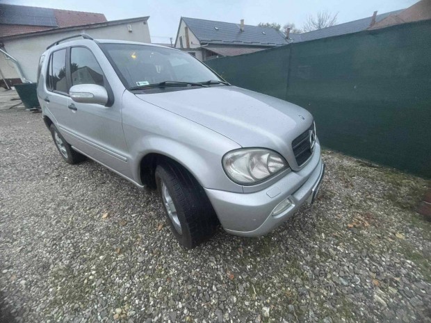 Mercedes-Benz ML 270