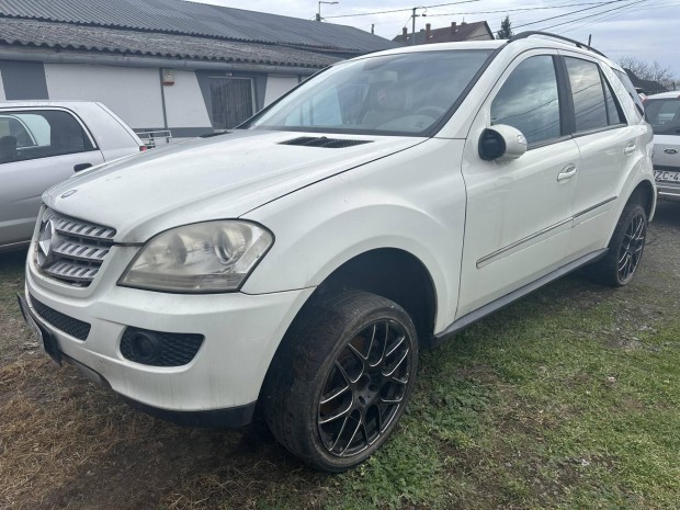 Mercedes-Benz ML 320 CDI (Automata) Pap�rok N�l...