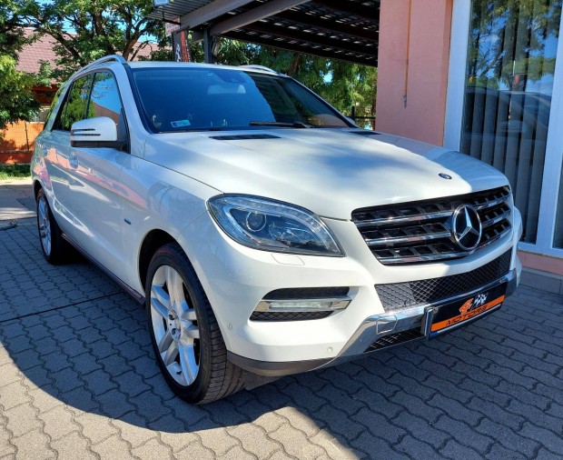 Mercedes-Benz ML 350 Bluetec (Automata) DUAL DI...