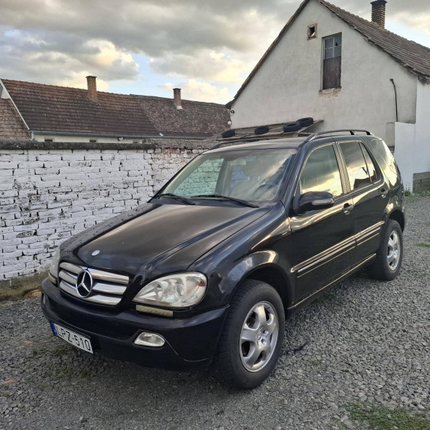Mercedes-Benz ML-Osztály ML 350 (Automata)